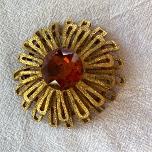 Vintage Capri Collection Gold Tone Starburst Brooch with Centre stone